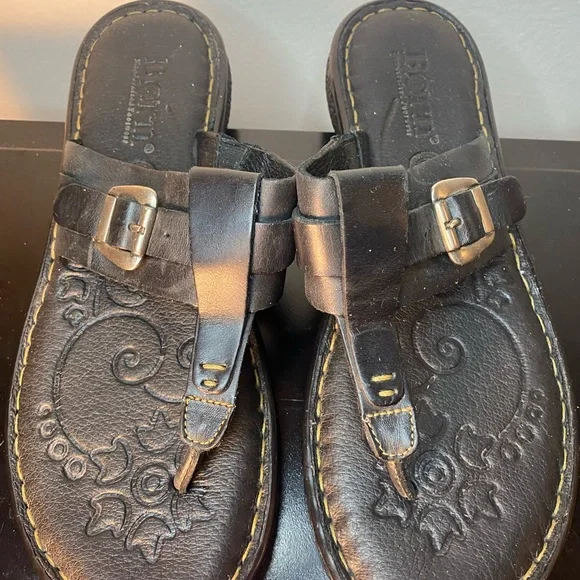 BORN Dark Brown Handcrafted Leather Sandals - Picture 3 of 8